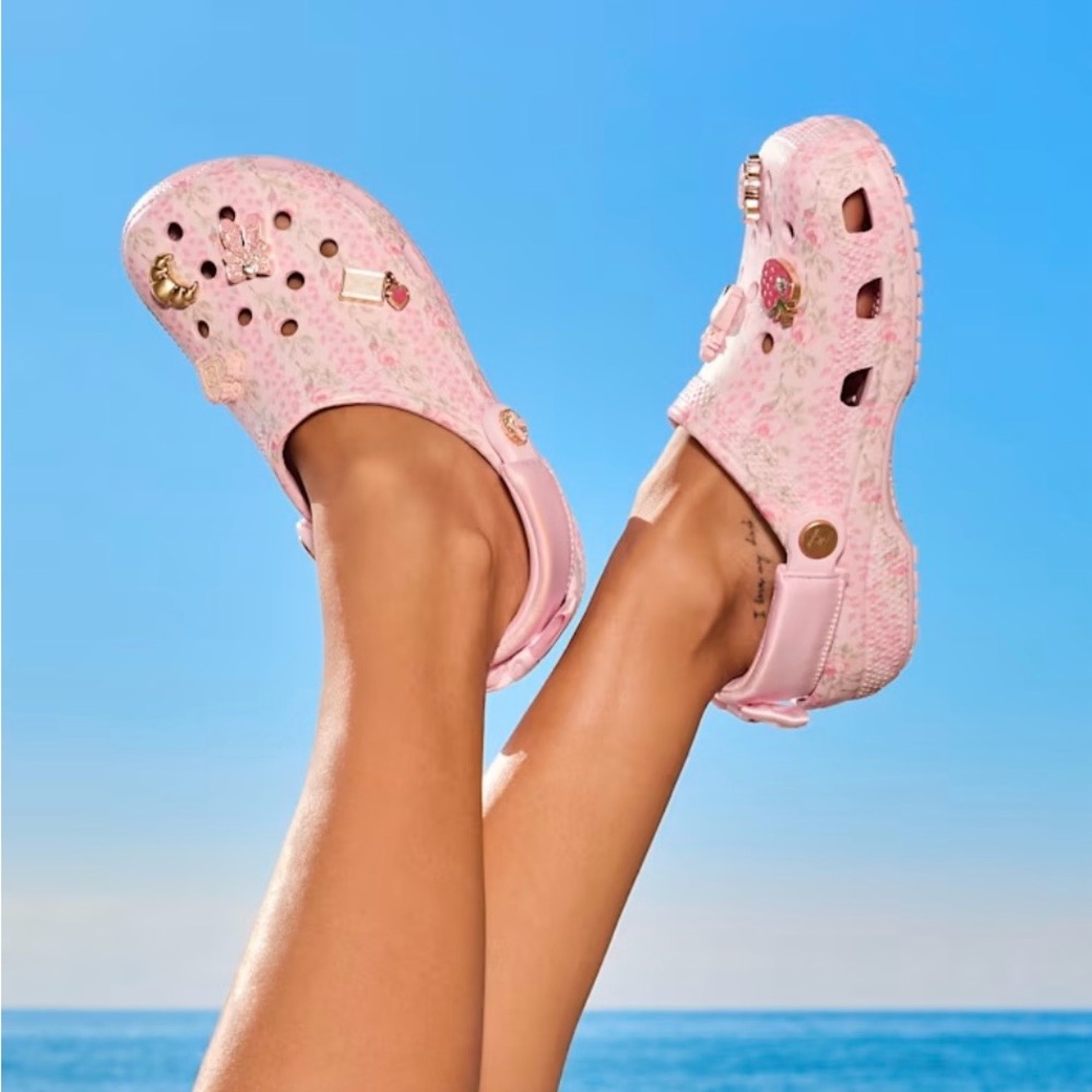 Women’s Love Shack Fancy Crocs Pink Clog Shoes size adult 9 (sold out online) - Picture 6 of 6